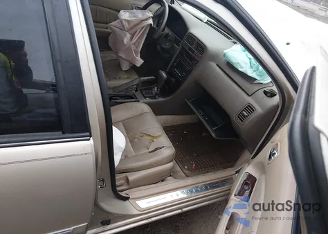 1999 Infiniti I30 Limited/Standard/Touring z USA, uszkodzony, nr VIN JNKCA21A1XT777100